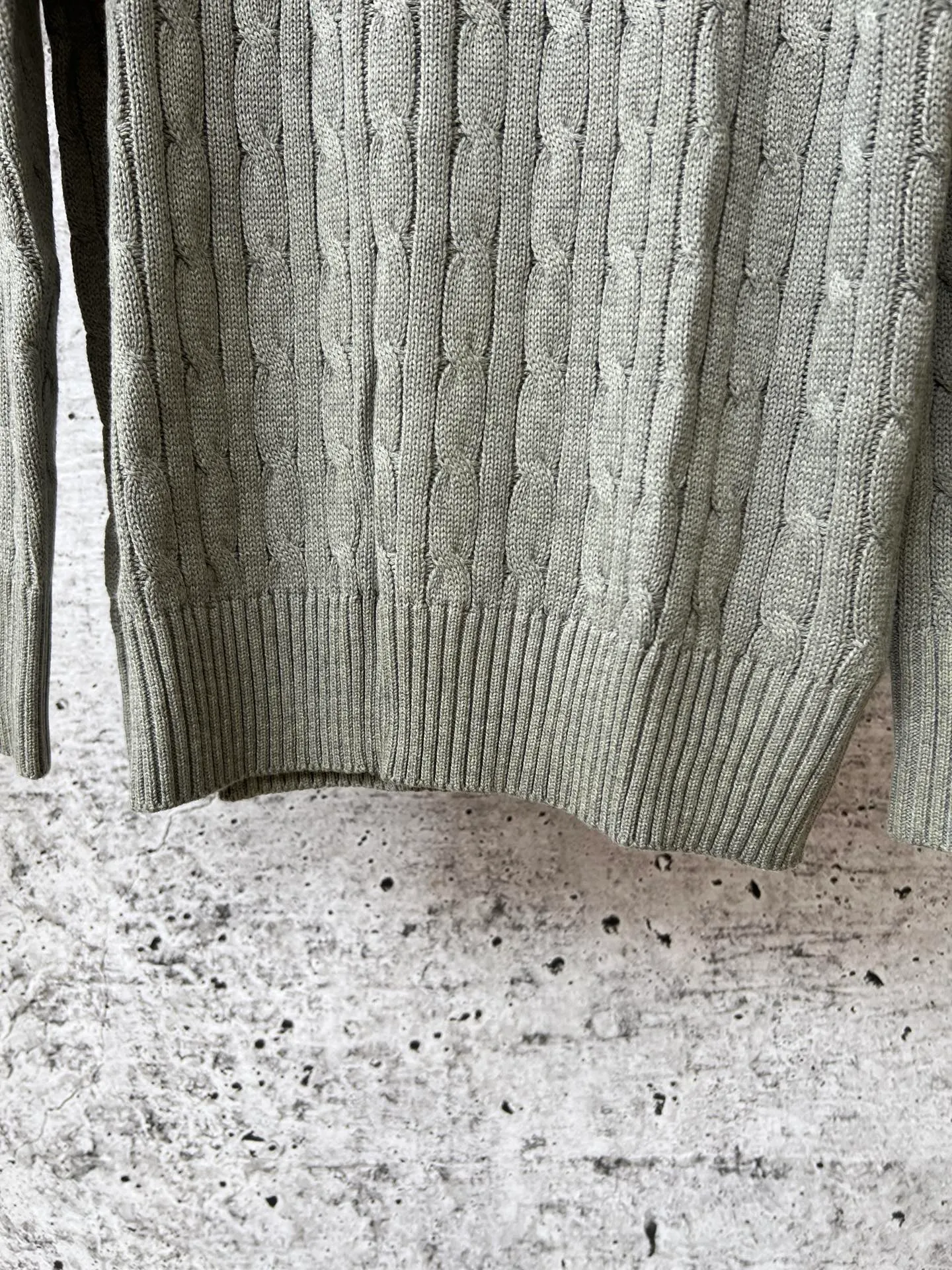 P240 Ralph Lauren fall lapel unisex polo sweater, made of the same pure cotton washed fabric as the original, all craftsmanship details restored to the original, buttoned lapel upper body with a lazy old money style